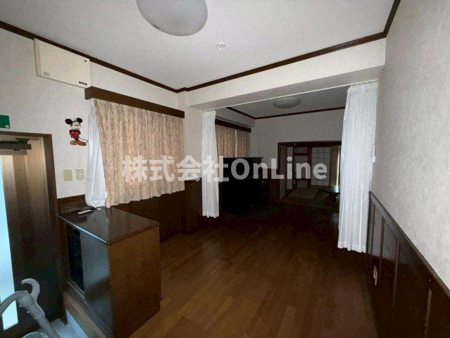 八尾市南本町2丁目戸建の洋室