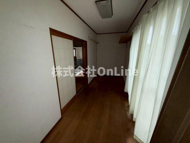 八尾市南本町2丁目戸建の洋室