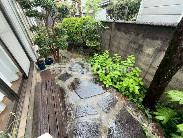 八尾市南本町2丁目戸建の庭