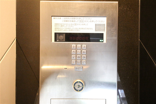 【エントランス】 | レジェンドール心斎橋EAST