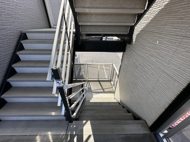 レオパレスシエル　エトワールのその他|階段