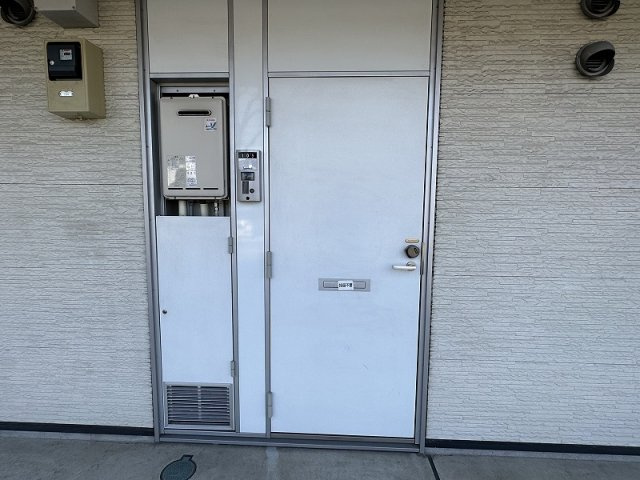 レオパレスシエル　エトワールの玄関