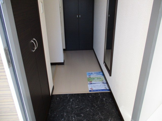 レオネクストひまわりの玄関