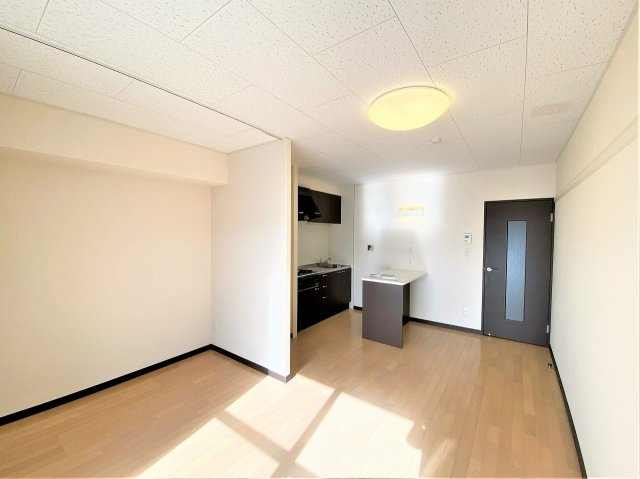 レオネクストＨＯＮＣＨＯの居間・リビング