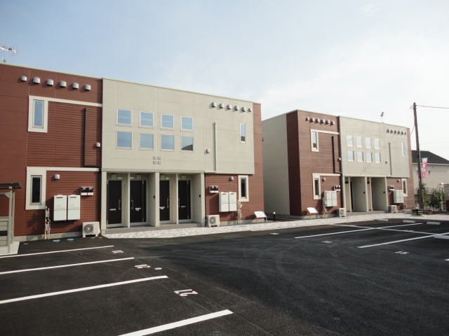 パークサイドヴィラ御里　Ｂ棟の外観|外観写真（昼）