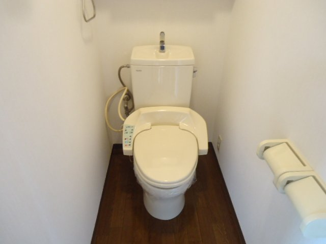 サン・グレイスヴィラのトイレ|シャワー付トイレ