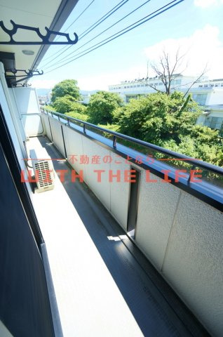 バティール西小森野【キャッシュバック対象物件】のバルコニー|バルコニー付きです
