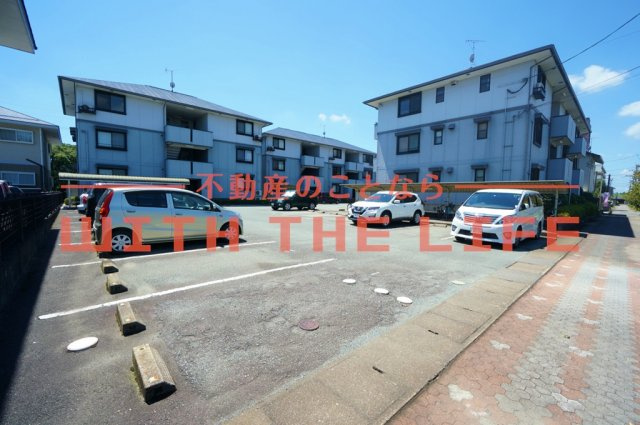 バティール西小森野【キャッシュバック対象物件】の駐車場|駐車場に車を止められます