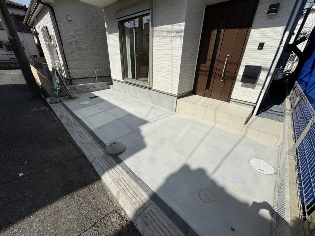 松戸市稔台８丁目新築戸建の駐車場|駐車スペース完備