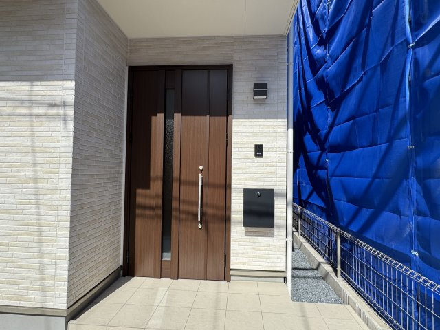 松戸市稔台８丁目新築戸建のエントランス|エントランス・玄関ポーチ