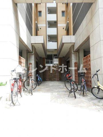 クリスタルグランツ難波南ポルックスのエントランス|選べる家電プランあり！！