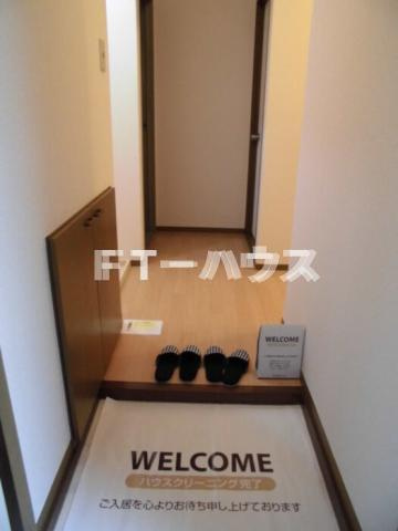 クレール本郷の玄関