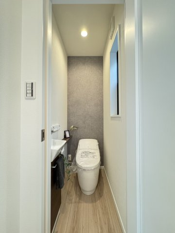 篠原南町４丁目新築戸建のトイレ