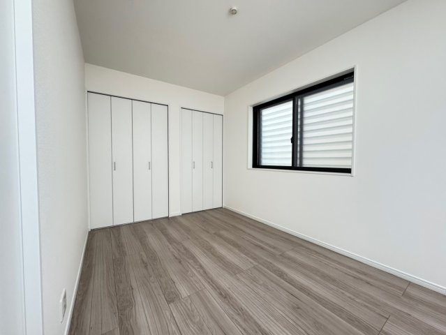 篠原南町４丁目新築戸建の洋室