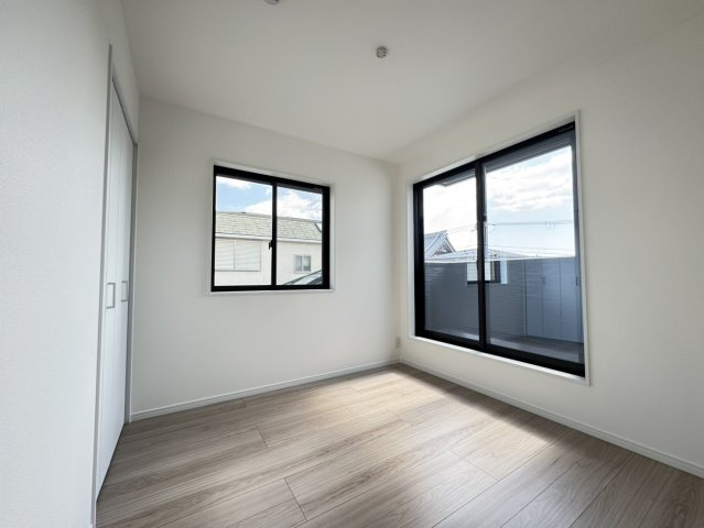 篠原南町４丁目新築戸建の洋室