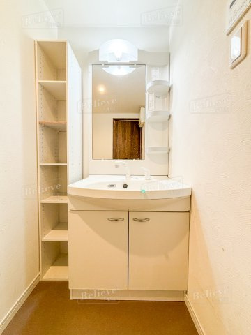 ルネスコート　New　Rの洗面所|明るい洗面所です★