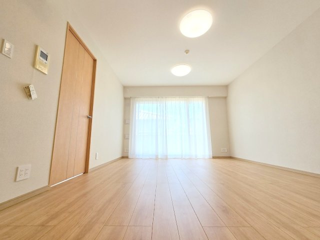 日神パレステージ河辺南の居間・リビング