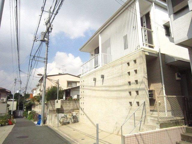 ヒルズ野見山の外観