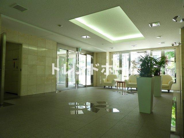 リーガル京町堀のエントランス|選べる家電プランあり！！