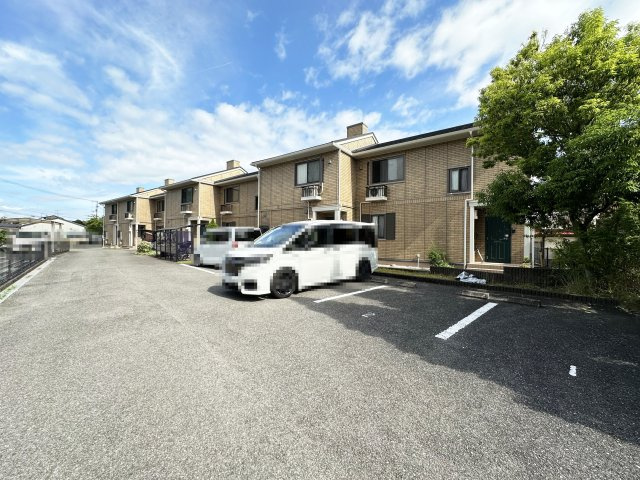 ローズコート南久万の外観