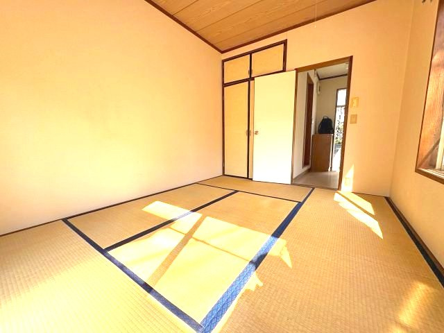 ハイツ宮森Ⅱの和室|和室ならではの温かな和の空間で寛ぎの時間を過ごせます