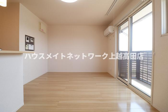 セジュールハナミズキの居間・リビング|ＬＤＫ