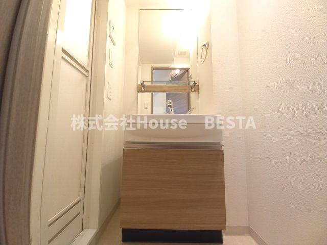 ララプレイス三宮ルミナージュの独立洗面台