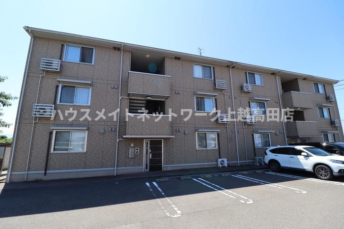 ハイツ９４３ Ａ