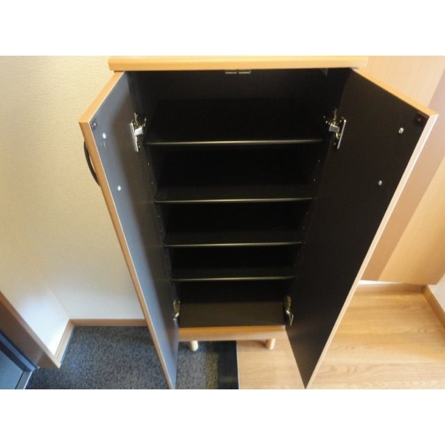 サンリバー正木の玄関