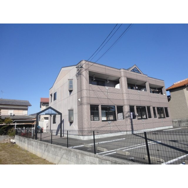 サンリバー正木の駐車場