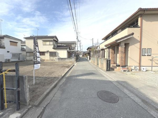 【前面道路含む現地写真】