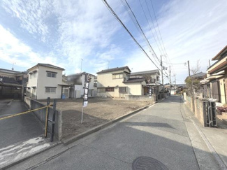 【前面道路含む現地写真】
