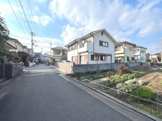 【前面道路含む現地写真】
