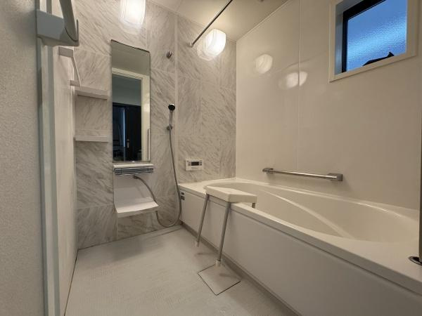 【浴室】 | 西区玉津町田中　中古戸建
