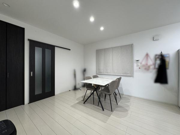 【居間・リビング】 | 西区玉津町田中　中古戸建