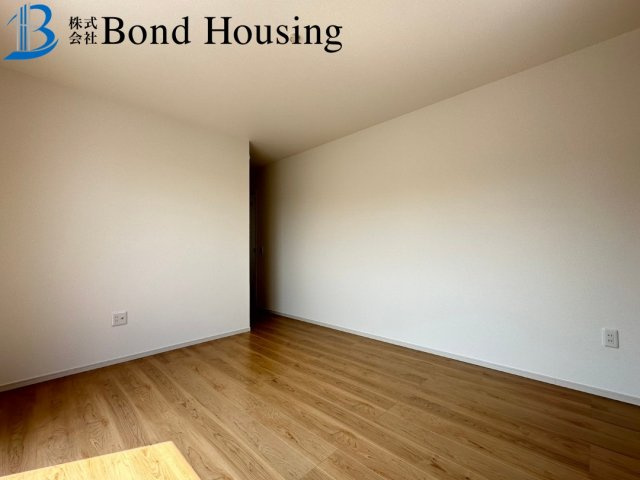 5LDK・３台以上駐車可・敷地広々６９坪・秋葉台　全１棟の洋室