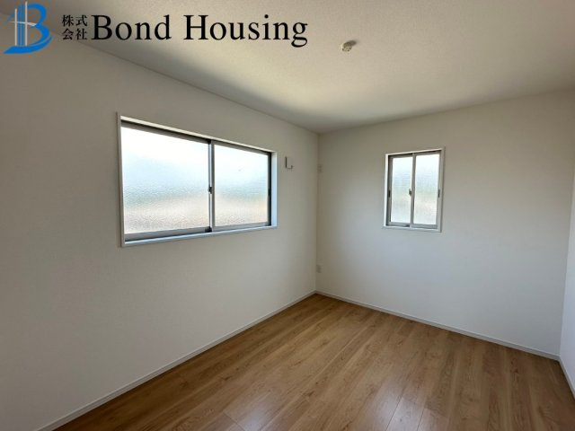 5LDK・３台以上駐車可・敷地広々６９坪・秋葉台　全１棟の洋室