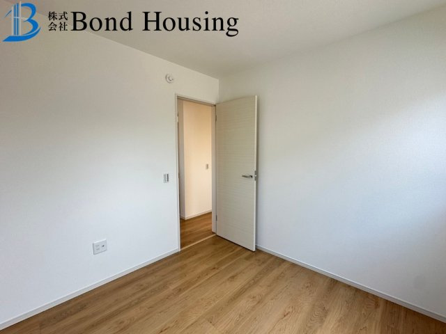 5LDK・３台以上駐車可・敷地広々６９坪・秋葉台　全１棟の洋室