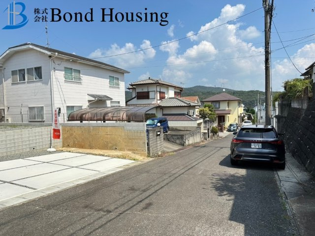 5LDK・３台以上駐車可・敷地広々６９坪・秋葉台　全１棟の駐車場