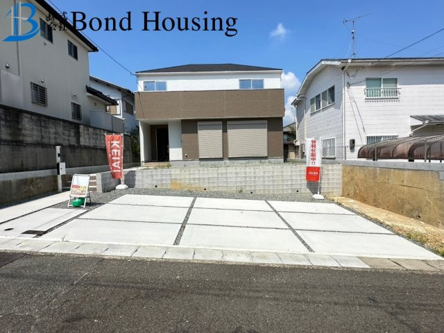 5LDK・３台以上駐車可・敷地広々６９坪・秋葉台　全１棟の駐車場