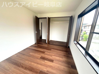 【洋室】 | 岐阜市日置江築29年！再生住宅！水回りすべて新品交換♪外壁塗装！折板ガレージ付き物件♪ | 岐阜市日置江築29年！再生住宅！水回りすべて新品交換♪外壁塗装！折板ガレージ付き物件♪