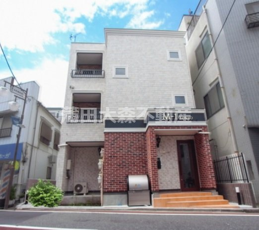 M-1 Tokyo 蒲田本町の外観|2017年7月築　鉄骨造地上3階建て総戸数9戸
東京都大田区蒲田本町1丁目　京浜東北線蒲田駅徒歩10分京浜急行本線京急蒲田駅徒歩11分