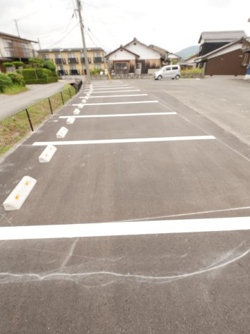 ビレッジ・ラ・フランス駐車場