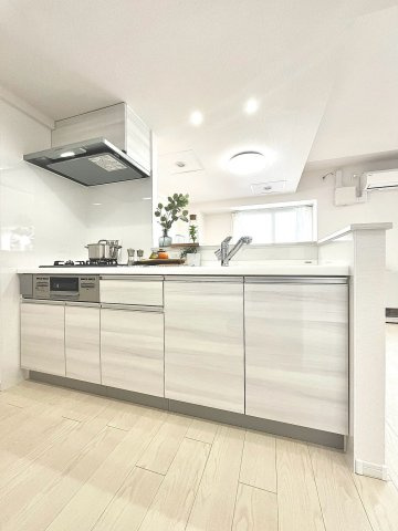 ロピア平岸のキッチン|ご家族の顔やお子様の様子を見ながら楽しくお料理ができる対面式キッチン！