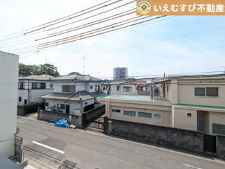 【展望】 | 高い建物が無く開放感のある展望
バルコニーからの展望も開けていて閑静な住宅地が望めます。日当りも良いですね♪