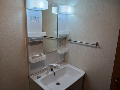 【洗面所】 | シンフォニーＡ | 洗面所です