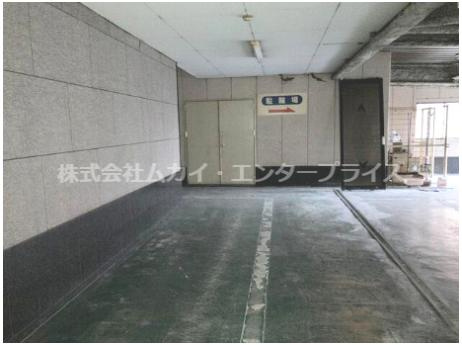 橿原神宮東出口店舗の駐車場|駐車場です