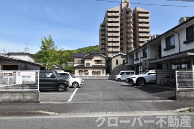 【駐車場】 | ドミール タキグチ | 駐車場