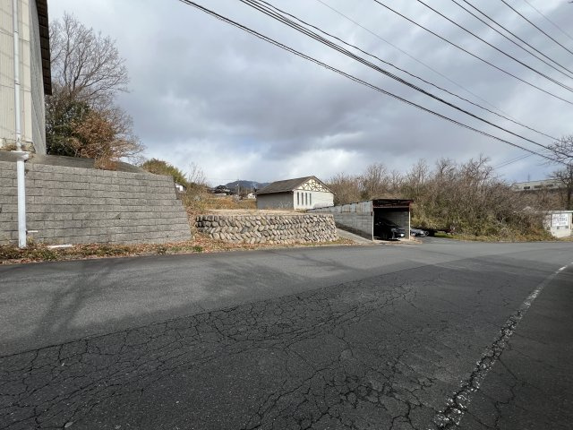 津山市綾部　売土地　124坪の前面道路含む現地写真