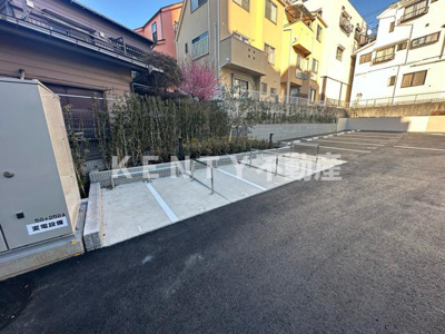 【駐車場】 | クレヴィアリグゼ西馬込 | 駐車場完備です